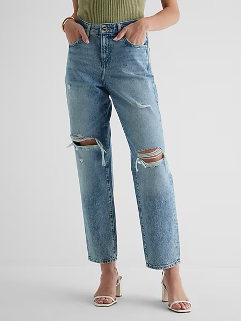 Express Boyfriend Jeans Mid Rise Light Wash Distressed Denim Women’s Size 8 - Picture 6 of 6